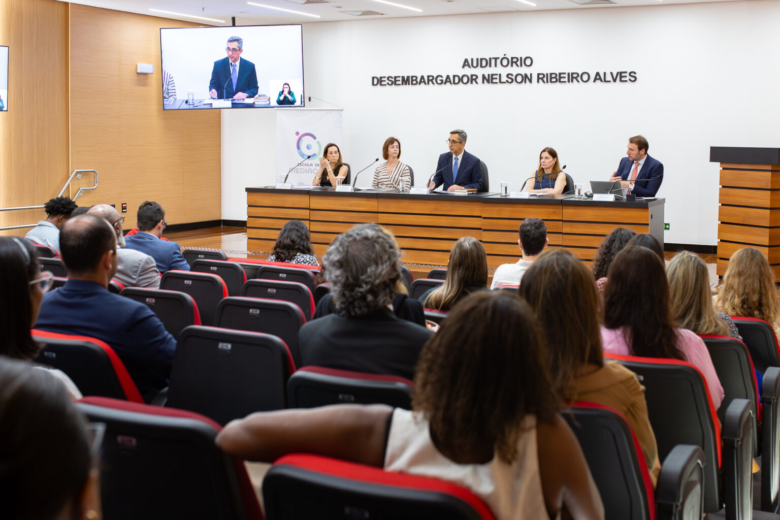 Judicialização da Saúde: Desafios e Perspectivas em Debate no TJ do Rio