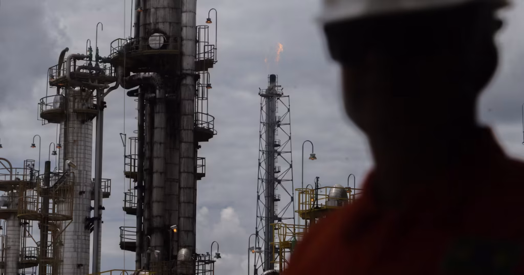 Justiça do Rio Suspende Cobrança do Imposto de Exportação para Petroleiras Justiça do Rio Suspende Cobrança do Imposto de Exportação para Petroleiras