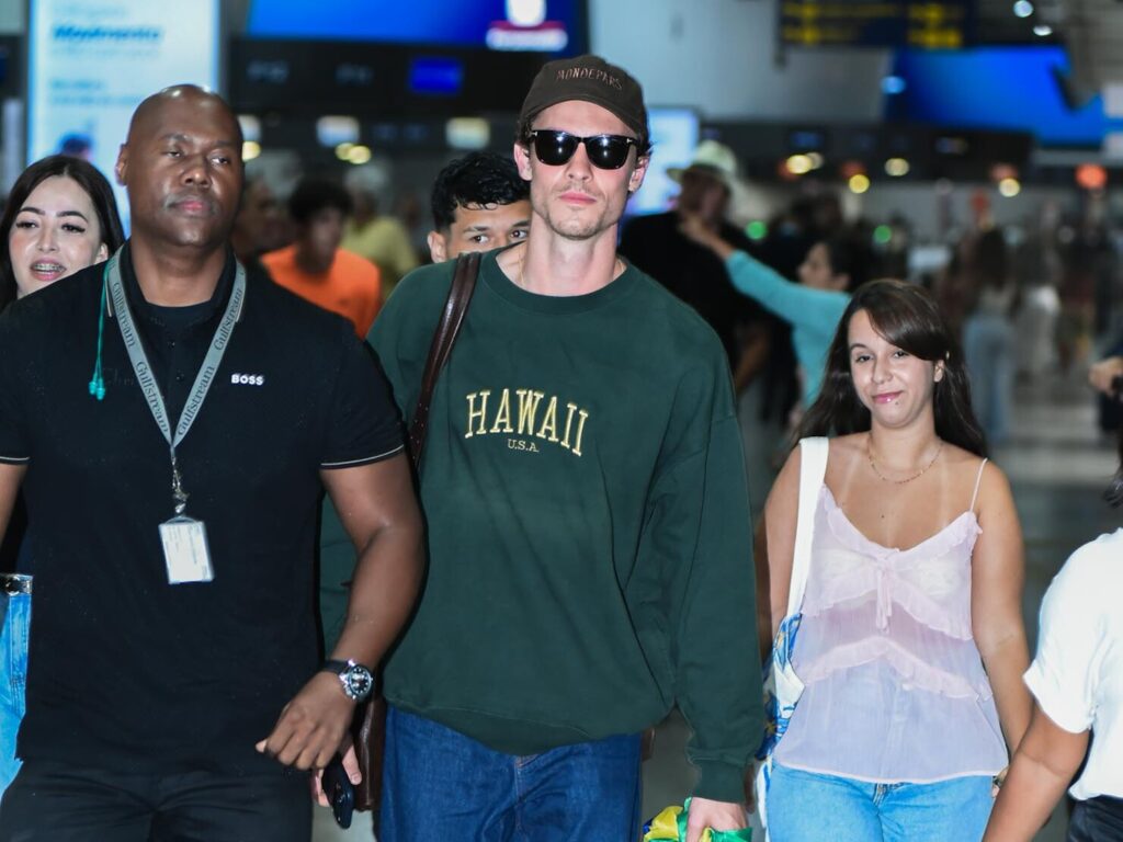 Shawn Mendes Brilha em Show no Aeroporto do Rio Sem Bruna Marquezine Shawn Mendes Brilha em Show no Aeroporto do Rio Sem Bruna Marquezine