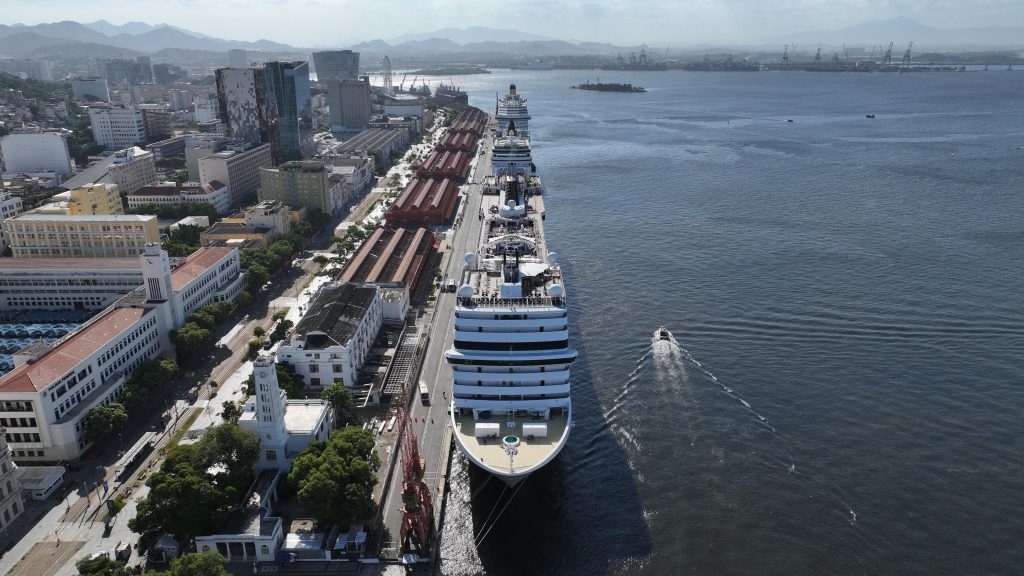 Temporada de Cruzeiros Gera R$ 200 Milhões para Economia do Rio de Janeiro Temporada de Cruzeiros Gera R$ 200 Milhões para Economia do Rio de Janeiro