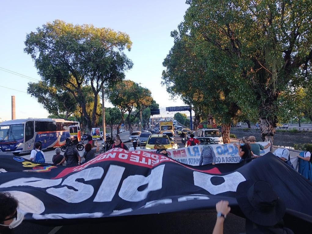 Trabalhadores da Educação no RJ Protestam por Melhorias Salariais e Condições de Trabalho Trabalhadores da Educação no RJ Protestam por Melhorias Salariais e Condições de Trabalho