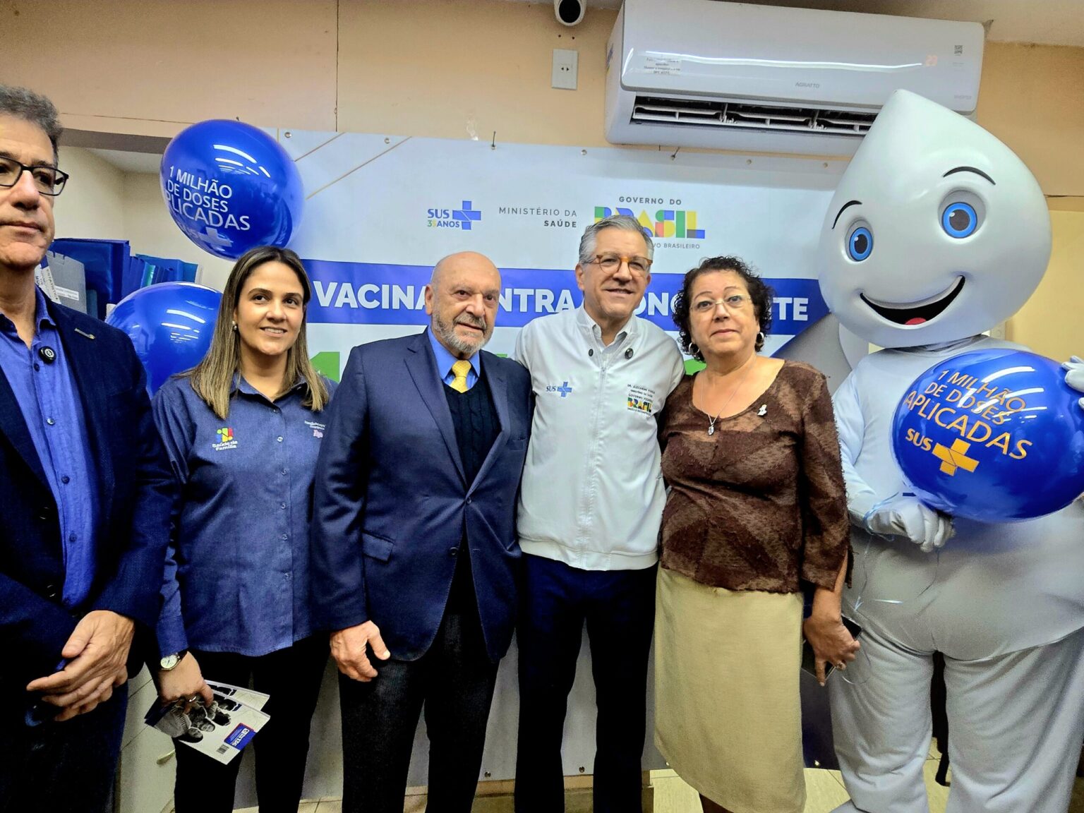 Lançamento da Nova Caderneta de Vacinação no RJ: Iniciativa do Ministério da Saúde