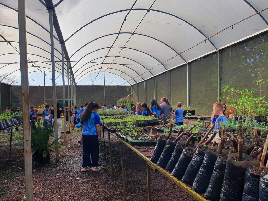 Oficina de Educação Ambiental Reúne Mais de 50 Alunos em Foz do Iguaçu