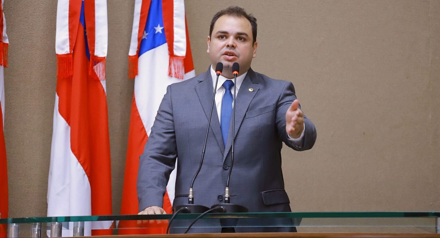 Roberto Cidade é Eleito Governador do Amazonas em Eleição Indireta Roberto Cidade é Eleito Governador do Amazonas em Eleição Indireta