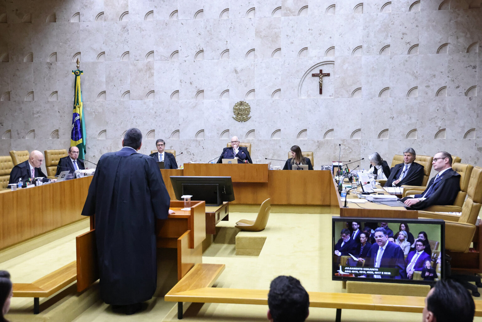 STF Avalia a Distribuição de Royalties do Petróleo: Impactos Financeiros em Debate