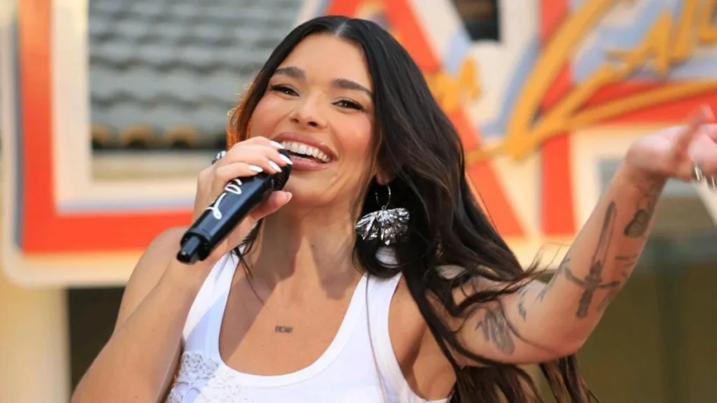Lary: de Itacoatiara para os grandes palcos e o álbum de Anitta Lary: de Itacoatiara para os grandes palcos e o álbum de Anitta