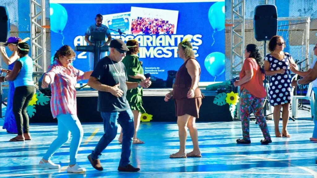 Glamour e Alegria Marcam o Baile da Melhor Idade em Belford Roxo
