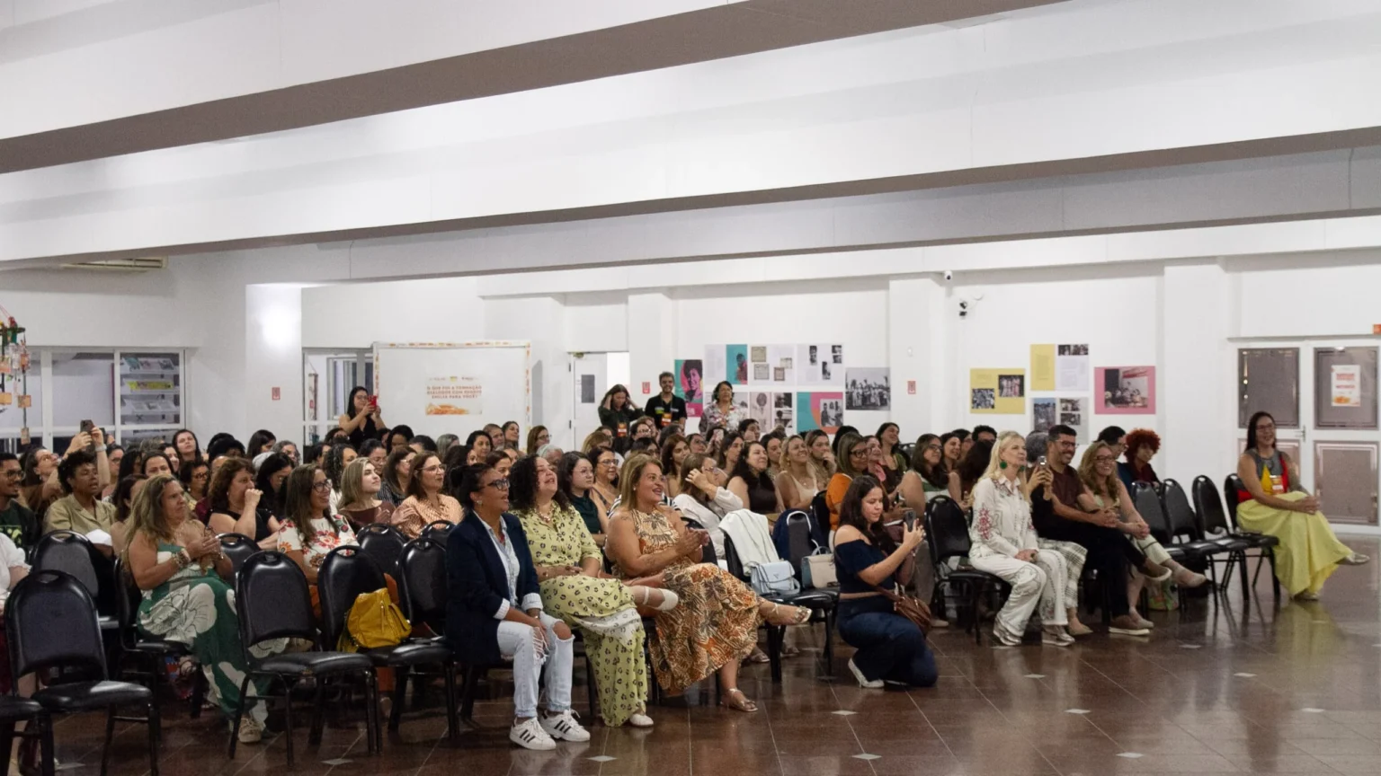 Niterói amplia formação para profissionais da Educação Infantil com método inspirador de Reggio Emilia Niterói amplia formação para profissionais da Educação Infantil com método inspirador de Reggio Emil