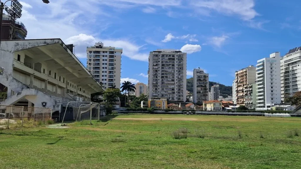 Após cessão definitiva, governo e prefeitura iniciam obra de drenagem no Caio Martins