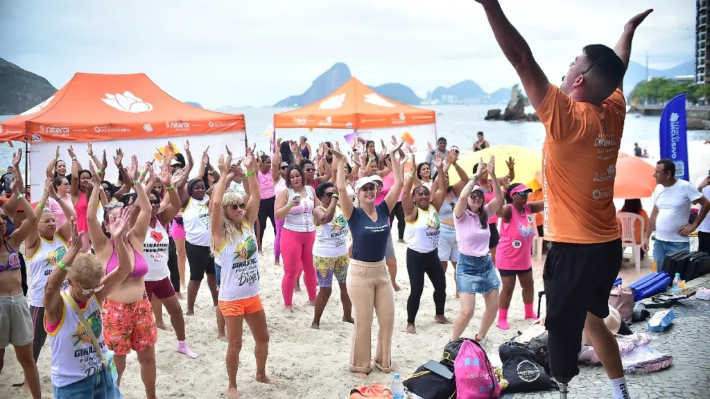 Outubro Rosa promove cuidado e inclusão para mulheres e famílias na Praia de Icaraí Outubro Rosa promove cuidado e inclusão para mulheres e famílias na Praia de Icaraí