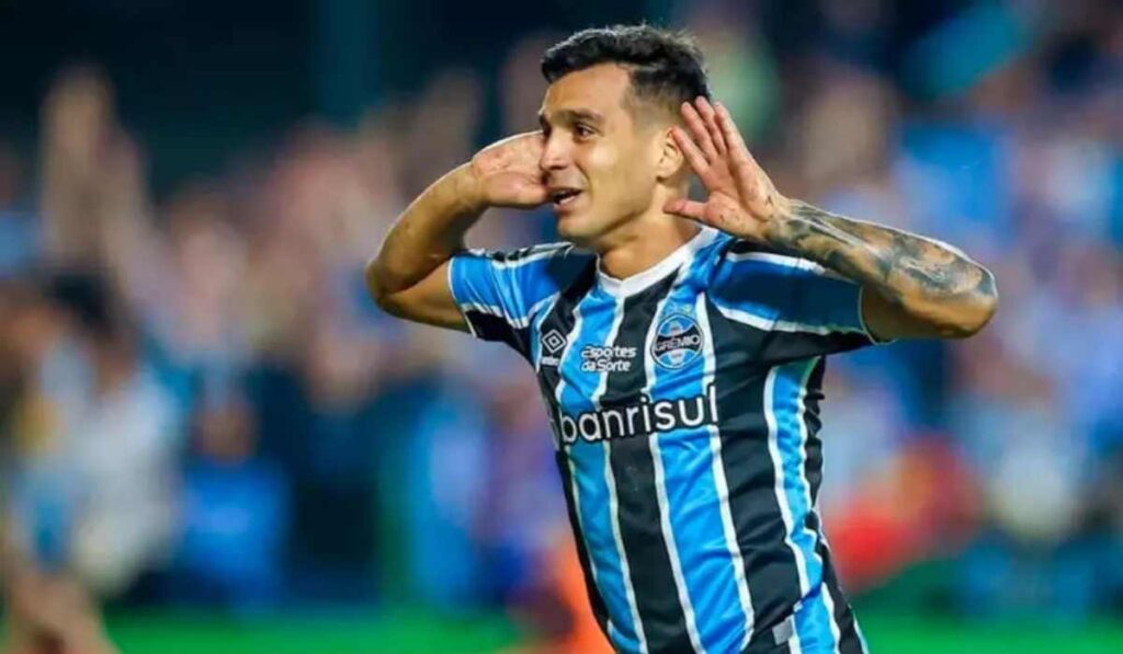 Cristaldo do Grêmio: Sondagens e Futuro Incerto no Mercado Sul-Americano Cristaldo do Grêmio: Sondagens e Futuro Incerto no Mercado Sul-Americano