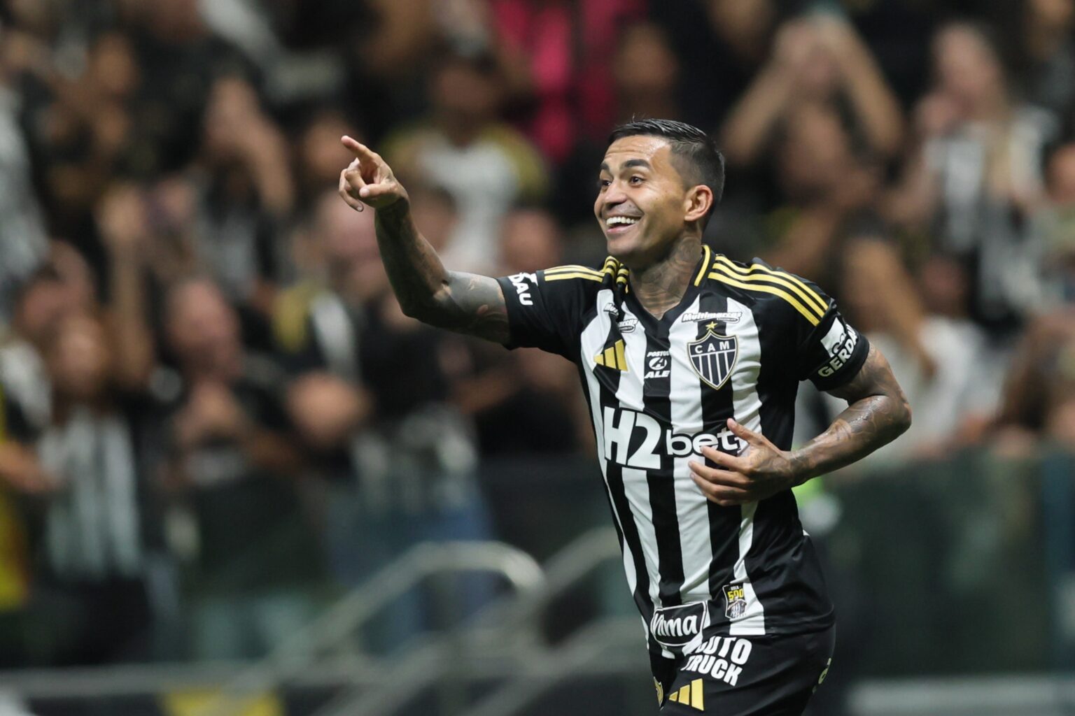 Do Cruzeiro ao Atlético-MG: Dudu Enfrenta Polêmicas e Brilha com Sampaoli Do Cruzeiro ao Atlético-MG: Dudu Enfrenta Polêmicas e Brilha com Sampaoli