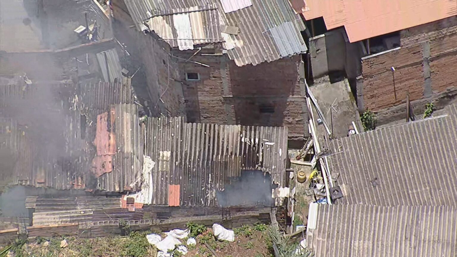 Incêndio em Belo Horizonte: Mulher é encontrada morta e caso é tratado como crime