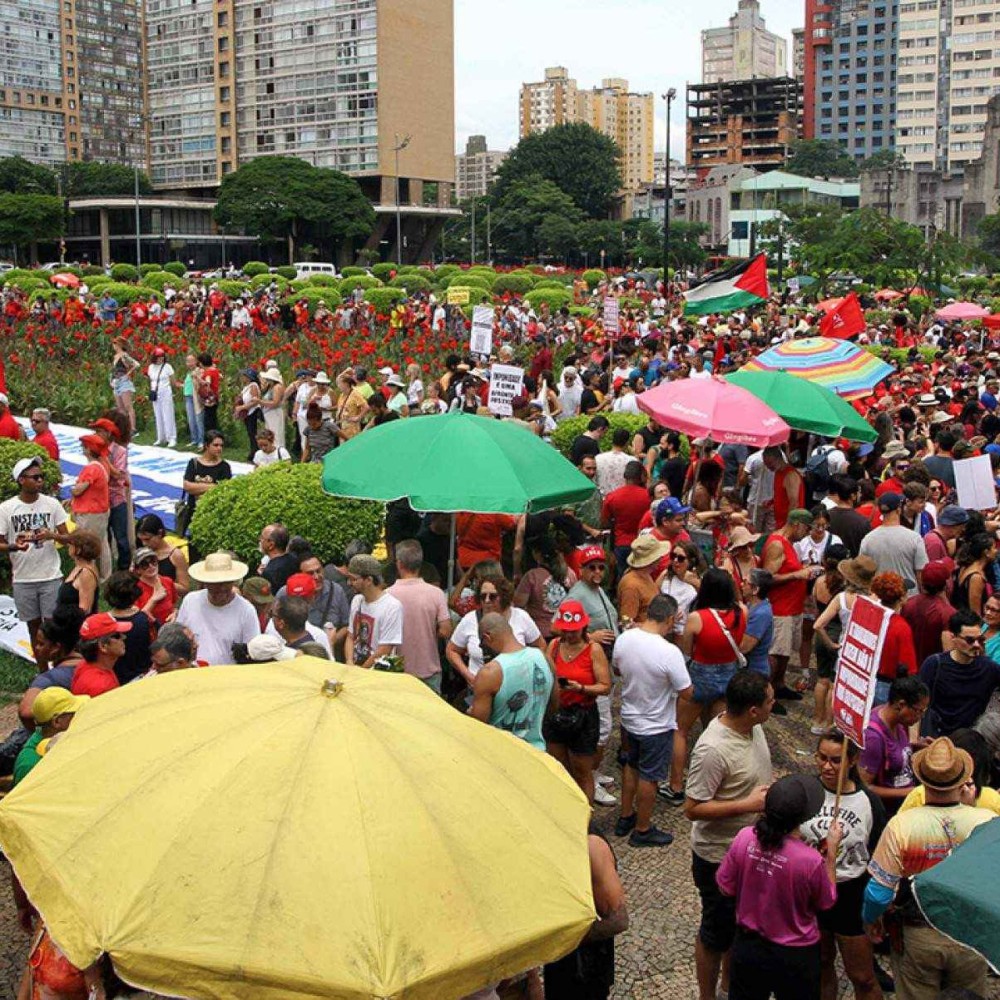 Mobilizações da Esquerda: Uma Nova Onda nas Ruas de Belo Horizonte Mobilizações da Esquerda: Uma Nova Onda nas Ruas de Belo Horizonte