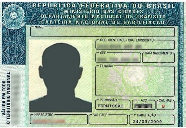 Trio Detido em BH por Fraude na CNH Usando Tecnologia Avançada Trio Detido em BH por Fraude na CNH Usando Tecnologia Avançada