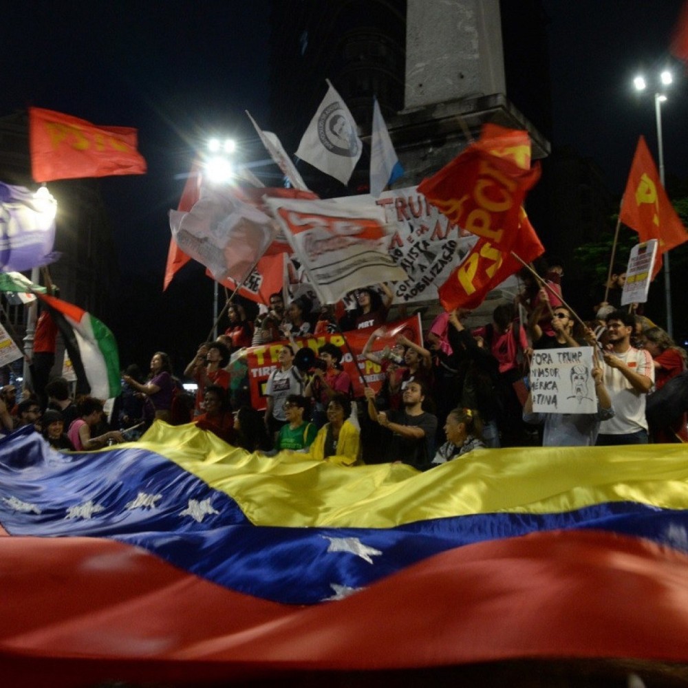 Belo Horizonte: Protesto Mobiliza Centenas Contra Intervenção dos EUA na Venezuela Belo Horizonte: Protesto Mobiliza Centenas Contra Intervenção dos EUA na Venezuela