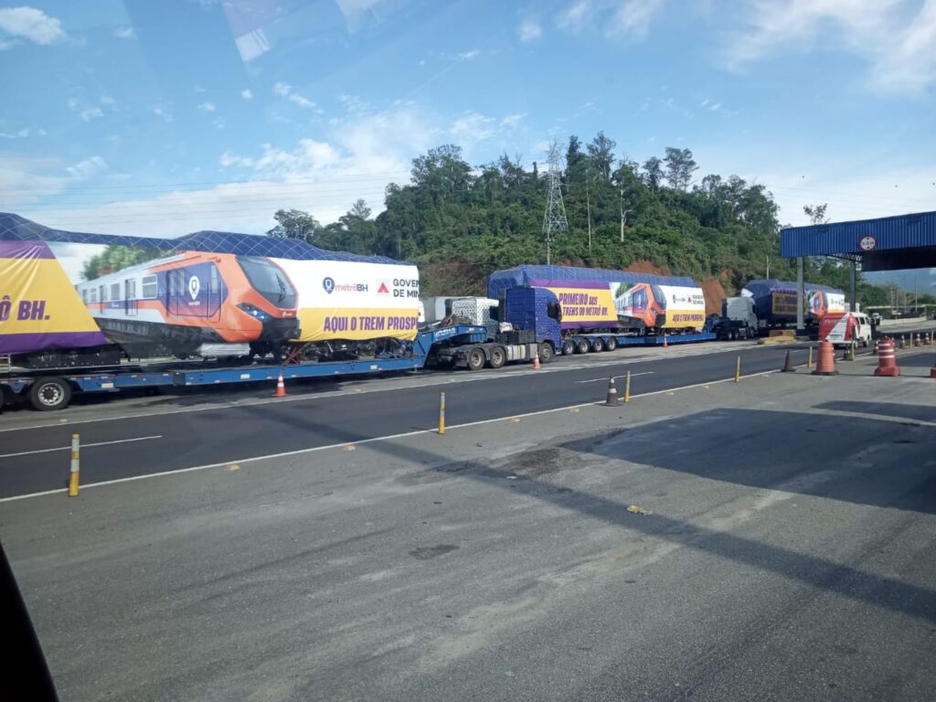 Chegada do Novo Trem do Metrô na RMBH: Início de uma Era de Modernização Chegada do Novo Trem do Metrô na RMBH: Início de uma Era de Modernização