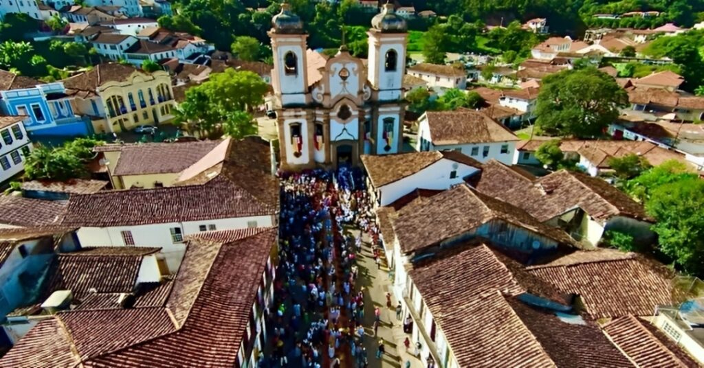 Convênio de R$ 4,8 milhões impulsiona turismo em Minas Gerais Convênio de R$ 4,8 milhões impulsiona turismo em Minas Gerais