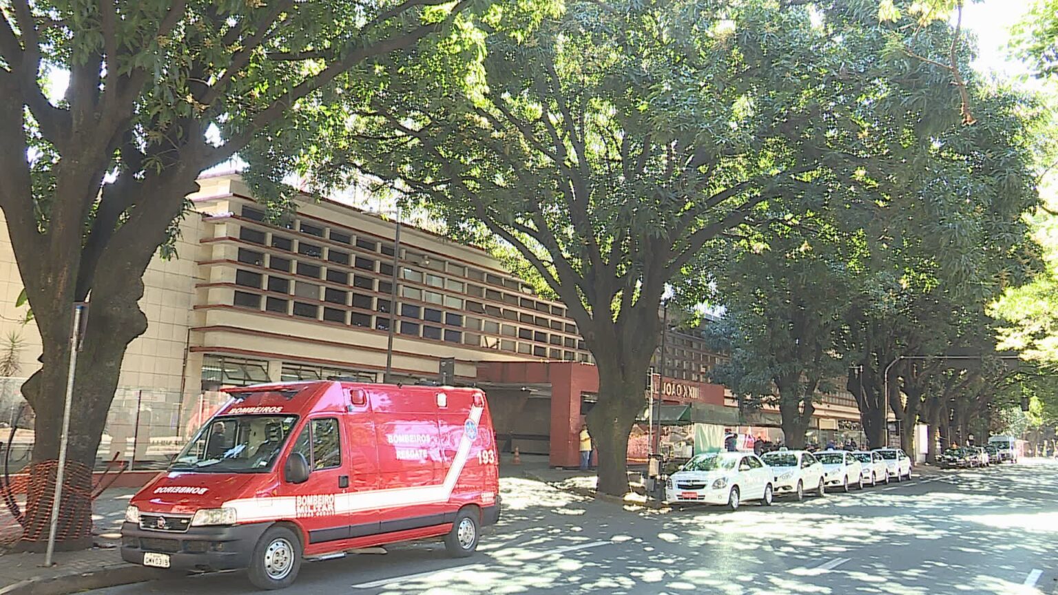 Criança de 10 Anos Cai do Quarto Andar em BH; Pai é Investigado por Abandono de Incapaz