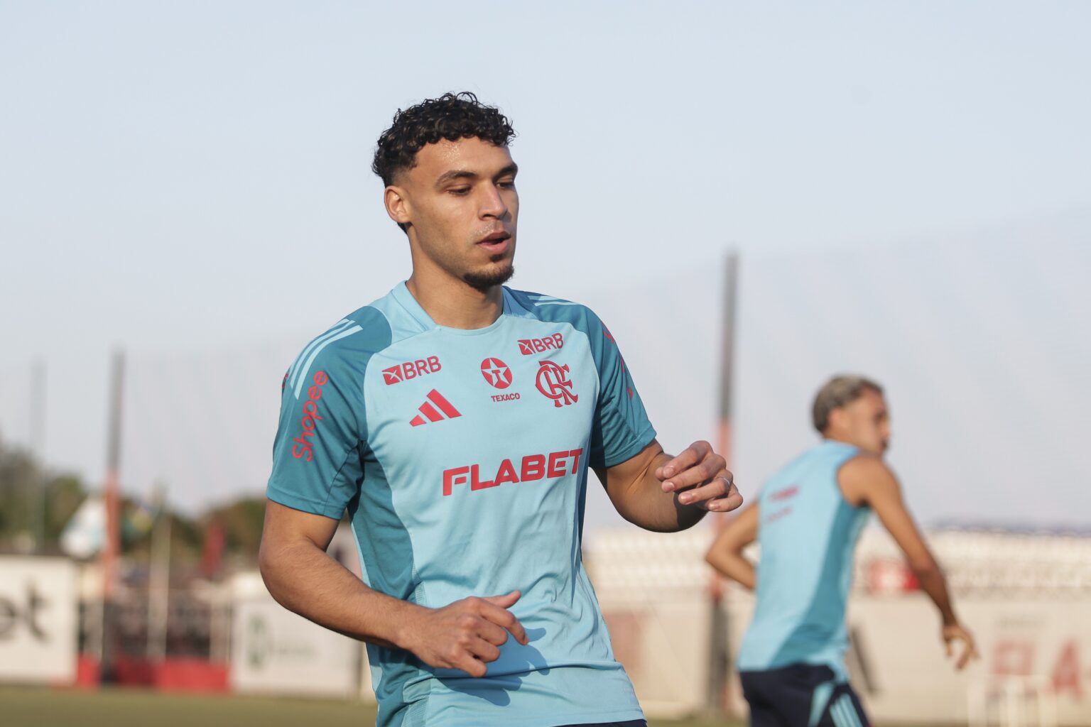 Flamengo Está em Conversa para Vender Victor Hugo ao Atlético-MG