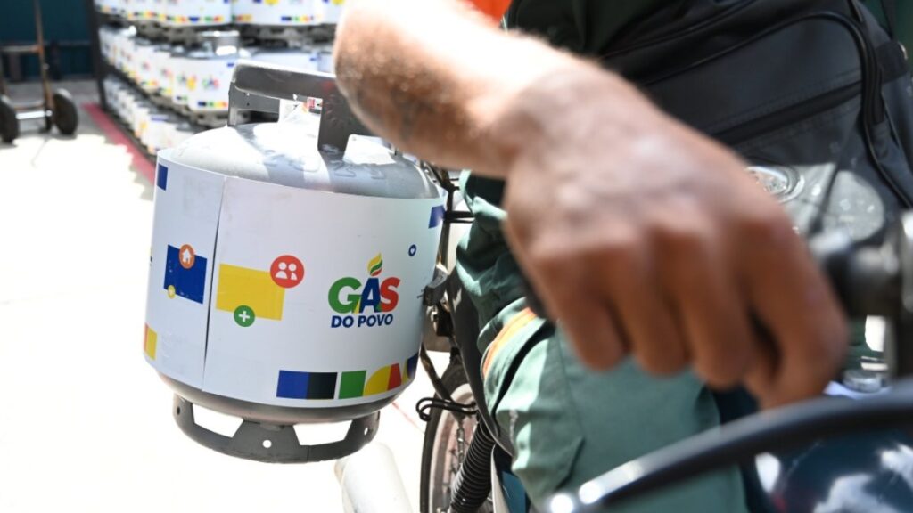 Gás do Povo: Benefício chega a todas as capitais e atende 950 mil novas famílias Gás do Povo: Benefício chega a todas as capitais e atende 950 mil novas famílias