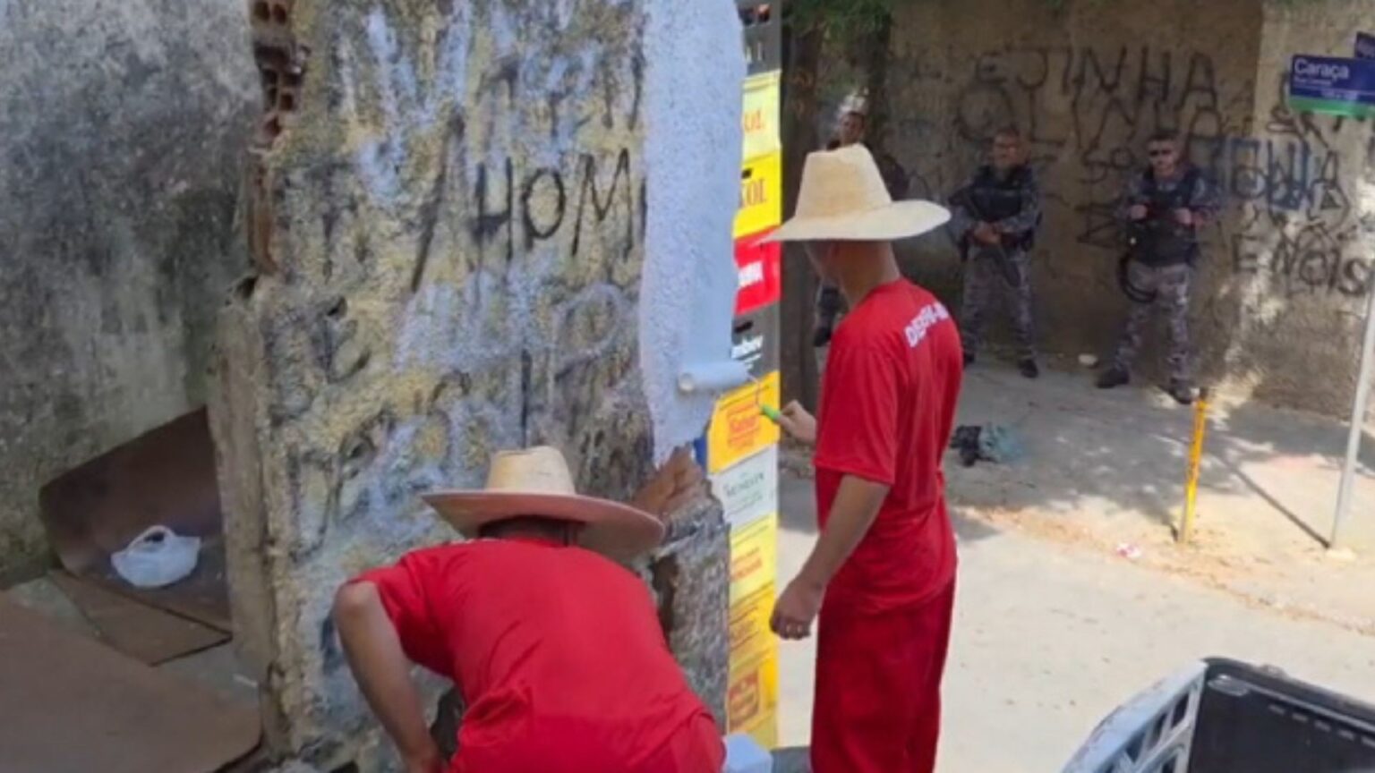 Governo de MG Mobiliza Detentos para Remoção de Símbolos Criminosos no Aglomerado da Serra Governo de MG Mobiliza Detentos para Remoção de Símbolos Criminosos no Aglomerado da Serra