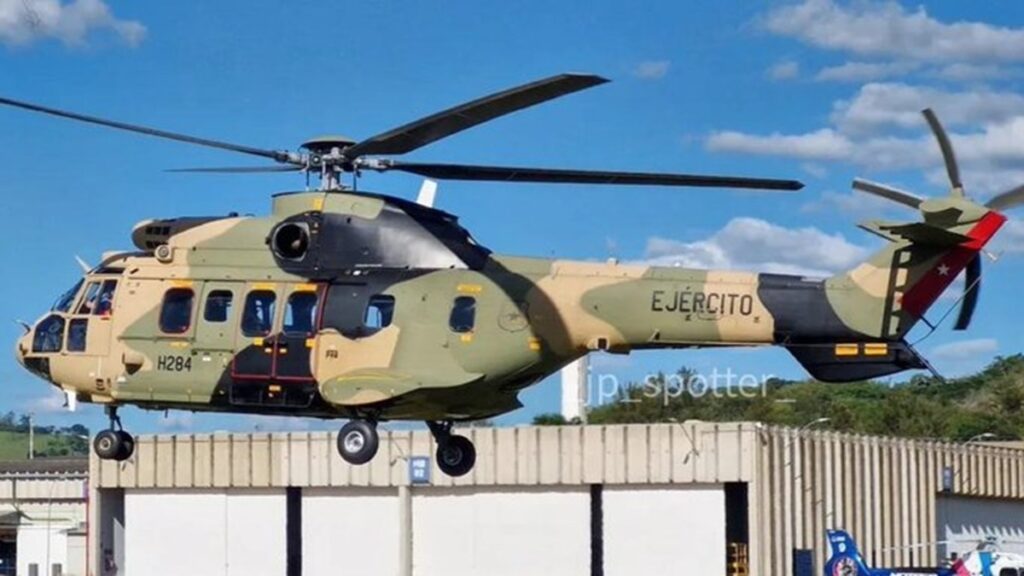 Helicóptero do Exército Chileno Passa por Revisão Estratégica no Brasil Helicóptero do Exército Chileno Passa por Revisão Estratégica no Brasil