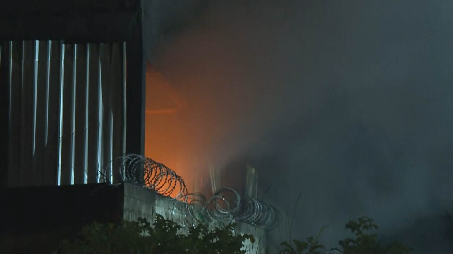 Incêndio em Motel de Belo Horizonte: 25 Quartos Evacuados e Suspeita de Ato Criminoso Incêndio em Motel de Belo Horizonte: 25 Quartos Evacuados e Suspeita de Ato Criminoso