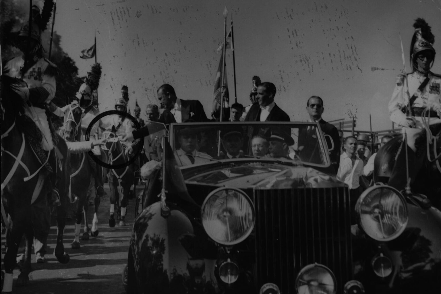 Juscelino Kubitschek: Um Legado que Transcende Ideologias 70 Anos Após Sua Posse Juscelino Kubitschek: Um Legado que Transcende Ideologias 70 Anos Após Sua Posse
