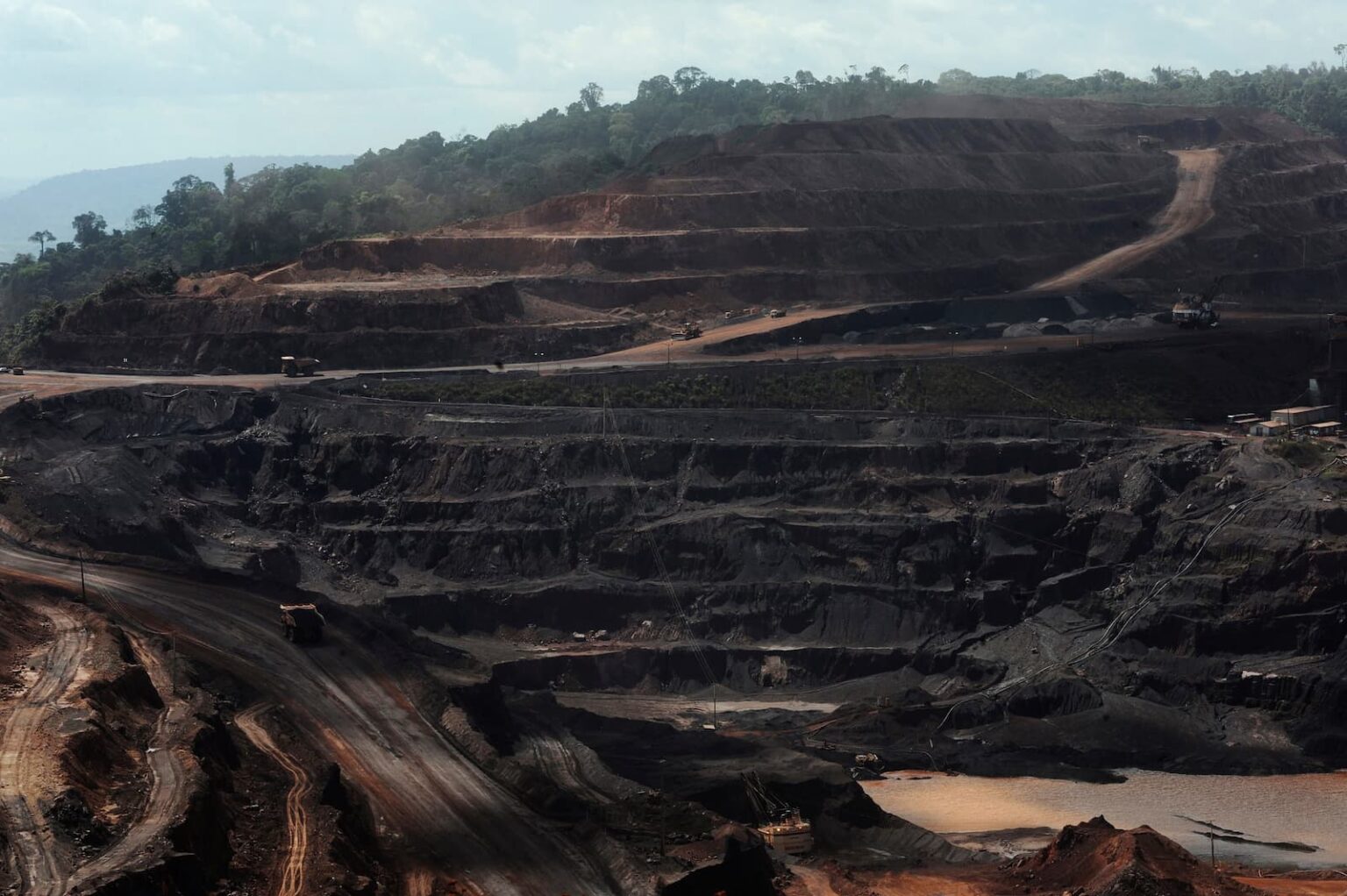 Minas Gerais: A Economia Que Consome um Terço do Que Produz e Depende de Importações Minas Gerais: A Economia Que Consome um Terço do Que Produz e Depende de Importações