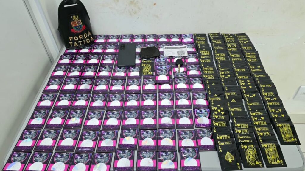 Motorista do 'disk drogas' é Detido com 204 Envelopes de Cocaína em Araraquara