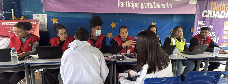 Mutirão Cidadão em BH: Serviços Públicos Transformam Escola em Praça de Atendimento Mutirão Cidadão em BH: Serviços Públicos Transformam Escola em Praça de Atendimento