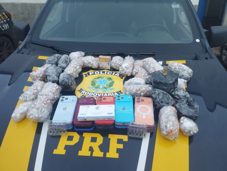 PRF Apreende Grande Quantidade de Medicamentos e Celulares em Betim (MG) PRF Apreende Grande Quantidade de Medicamentos e Celulares em Betim (MG)