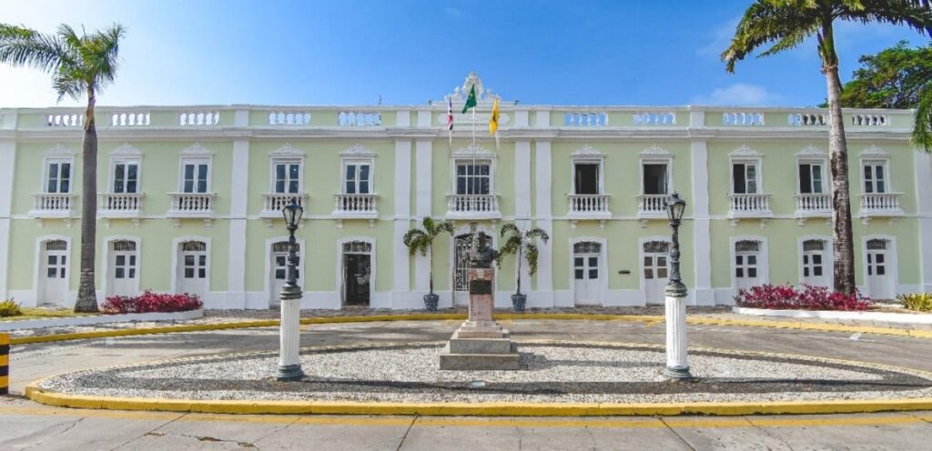 São Luís Exonera Mais de 100 Diretores da Educação Municipal em Recesso São Luís Exonera Mais de 100 Diretores da Educação Municipal em Recesso