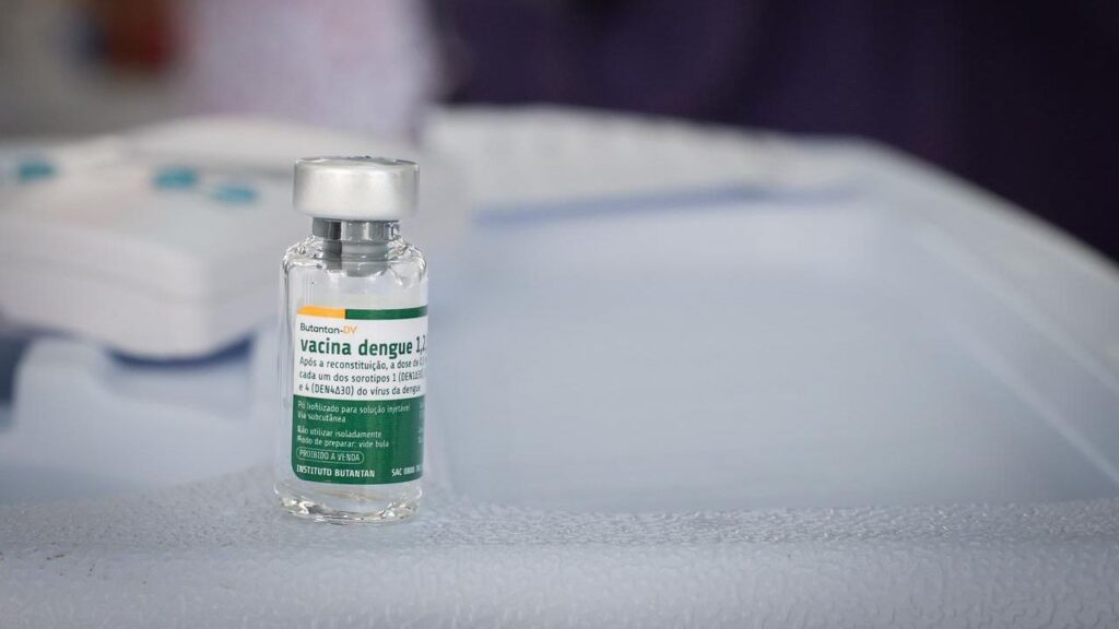 Vacinação Contra a Dengue Começa com Imunizante Nacional no Brasil Vacinação Contra a Dengue Começa com Imunizante Nacional no Brasil