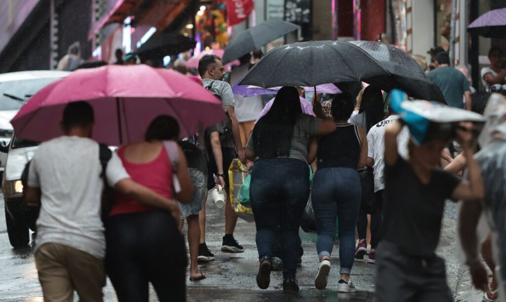 Alerta Laranja do Inmet: Chuvas Intensas e Ventos no Sudeste e Paraná Alerta Laranja do Inmet: Chuvas Intensas e Ventos no Sudeste e Paraná