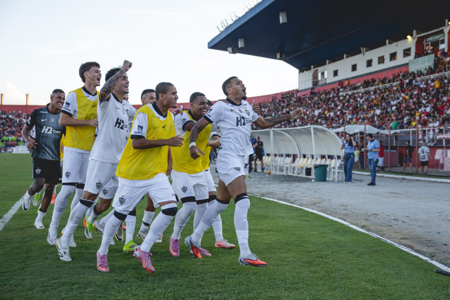 Atlético-MG Renova Esperanças no 2º Tempo e Mantém Sonho do Hepta Mineiro
