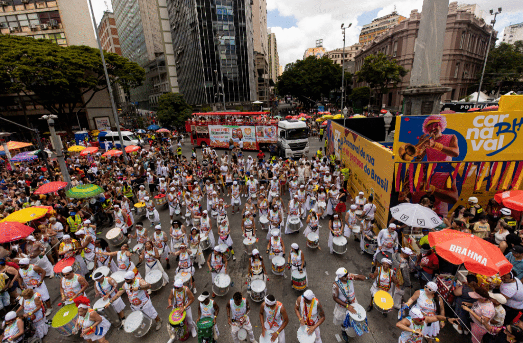 Baianas Ozadas Brilha no Carnaval 2026 com Desfile Inesquecível em BH e Expande Horizontes em São Pa