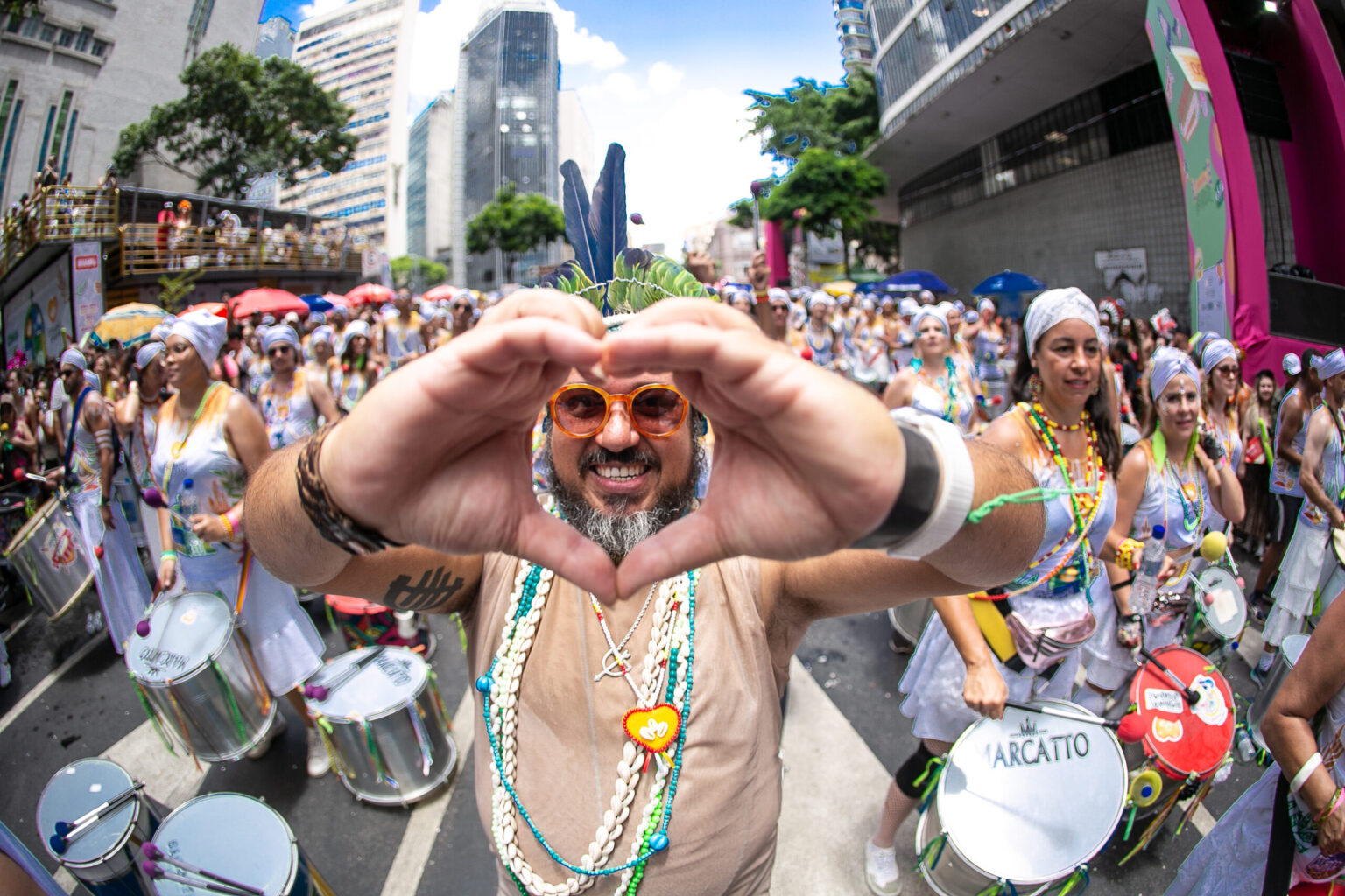 Baianas Ozadas Revela Tema do Carnaval 2026 em Ensaio Especial