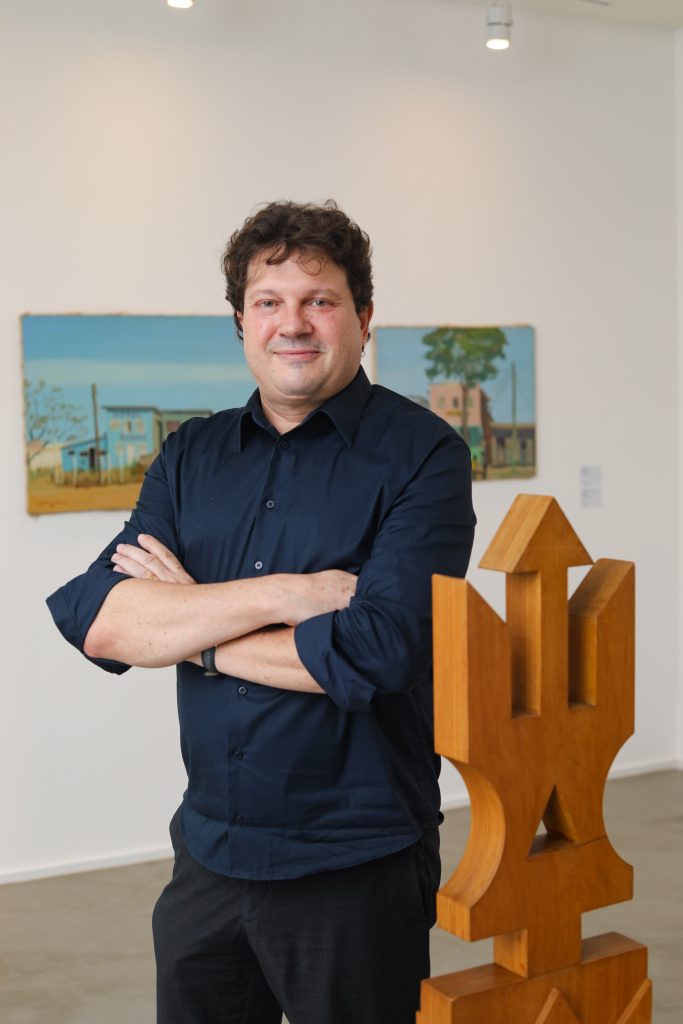 Cerrado: Um Novo Marco na Arte do Centro-Oeste Brasileiro Cerrado: Um Novo Marco na Arte do Centro-Oeste Brasileiro