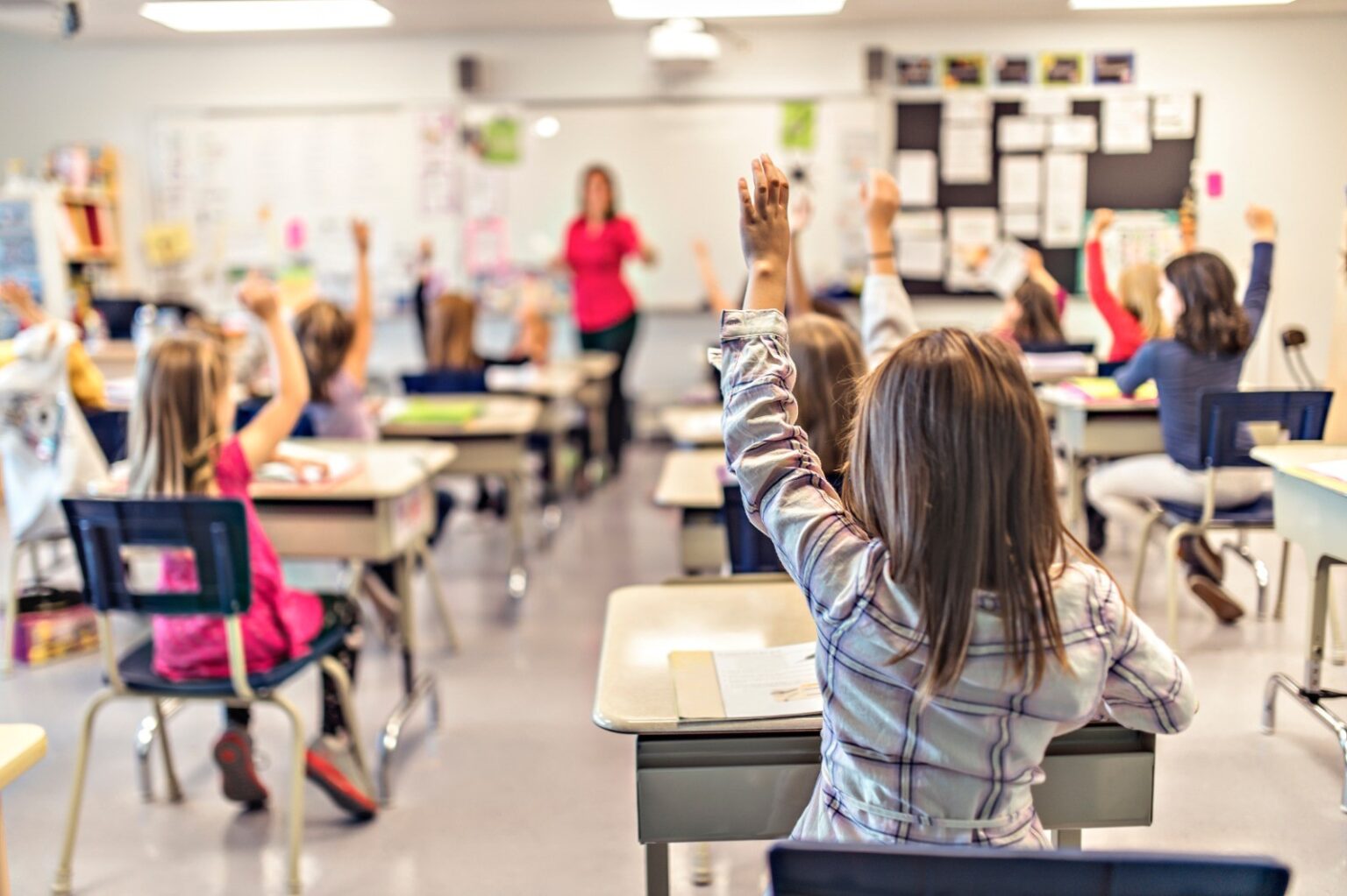 IRPF 2026: Confira os Gastos com Educação que Podem Ser Deduções
