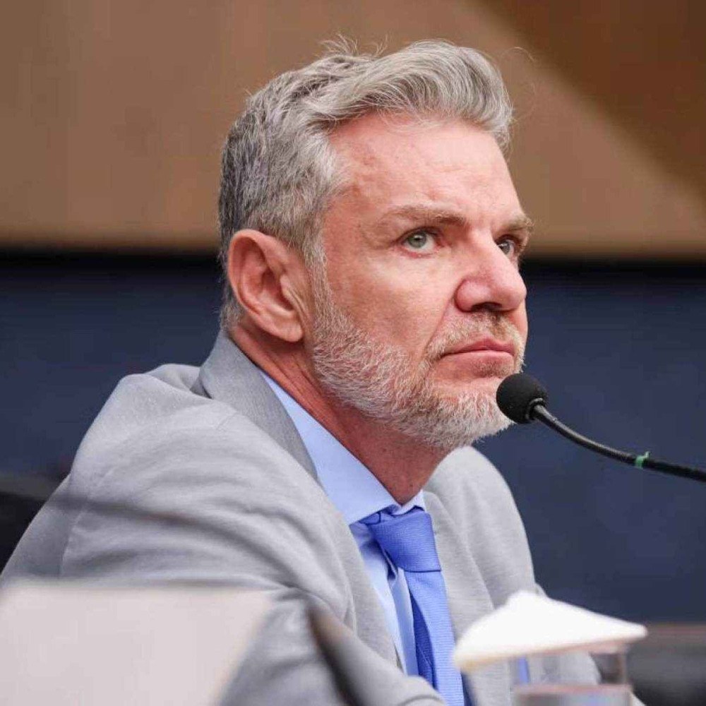 Juliano Lopes Avalia Desafios e Conquistas em sua Gestação Interina na PBH Juliano Lopes Avalia Desafios e Conquistas em sua Gestação Interina na PBH