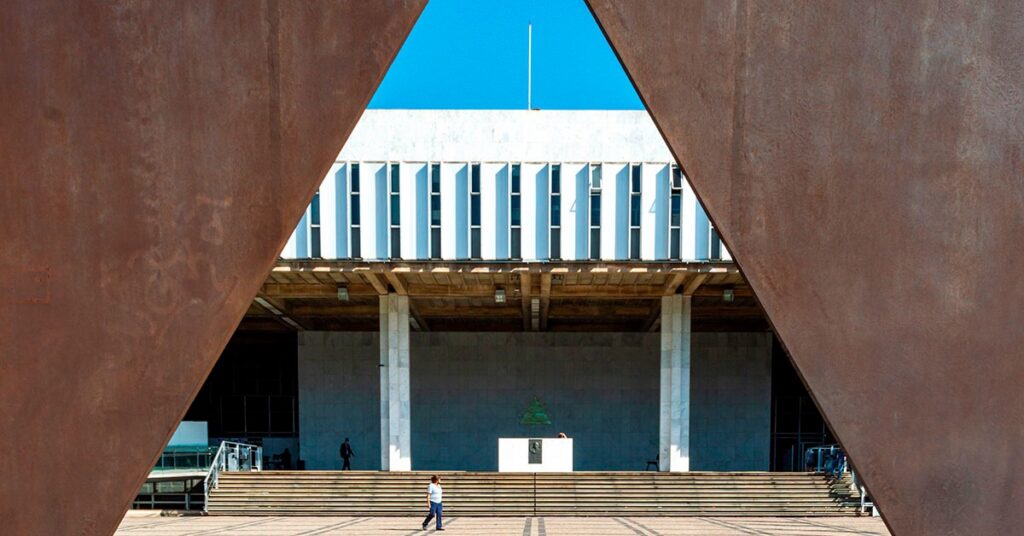 Legislativo de Minas: Desconexão entre Ações e Futuro do Estado Legislativo de Minas: Desconexão entre Ações e Futuro do Estado