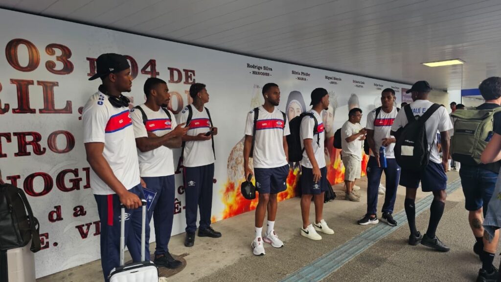 Tostão Reflete sobre Recuperação Mental após Eliminação da Copa do Brasil Tostão Reflete sobre Recuperação Mental após Eliminação da Copa do Brasil