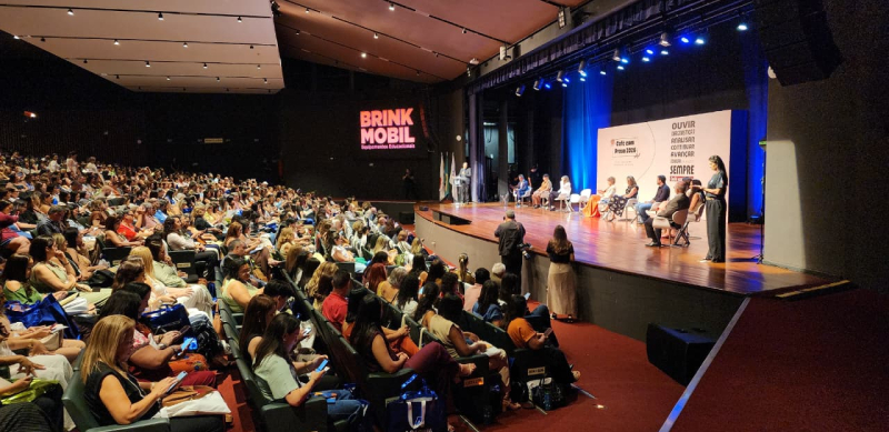 Araxá Debatendo a Alfabetização e Inclusão: Um Passo Importante para a Educação Araxá Debatendo a Alfabetização e Inclusão: Um Passo Importante para a Educação