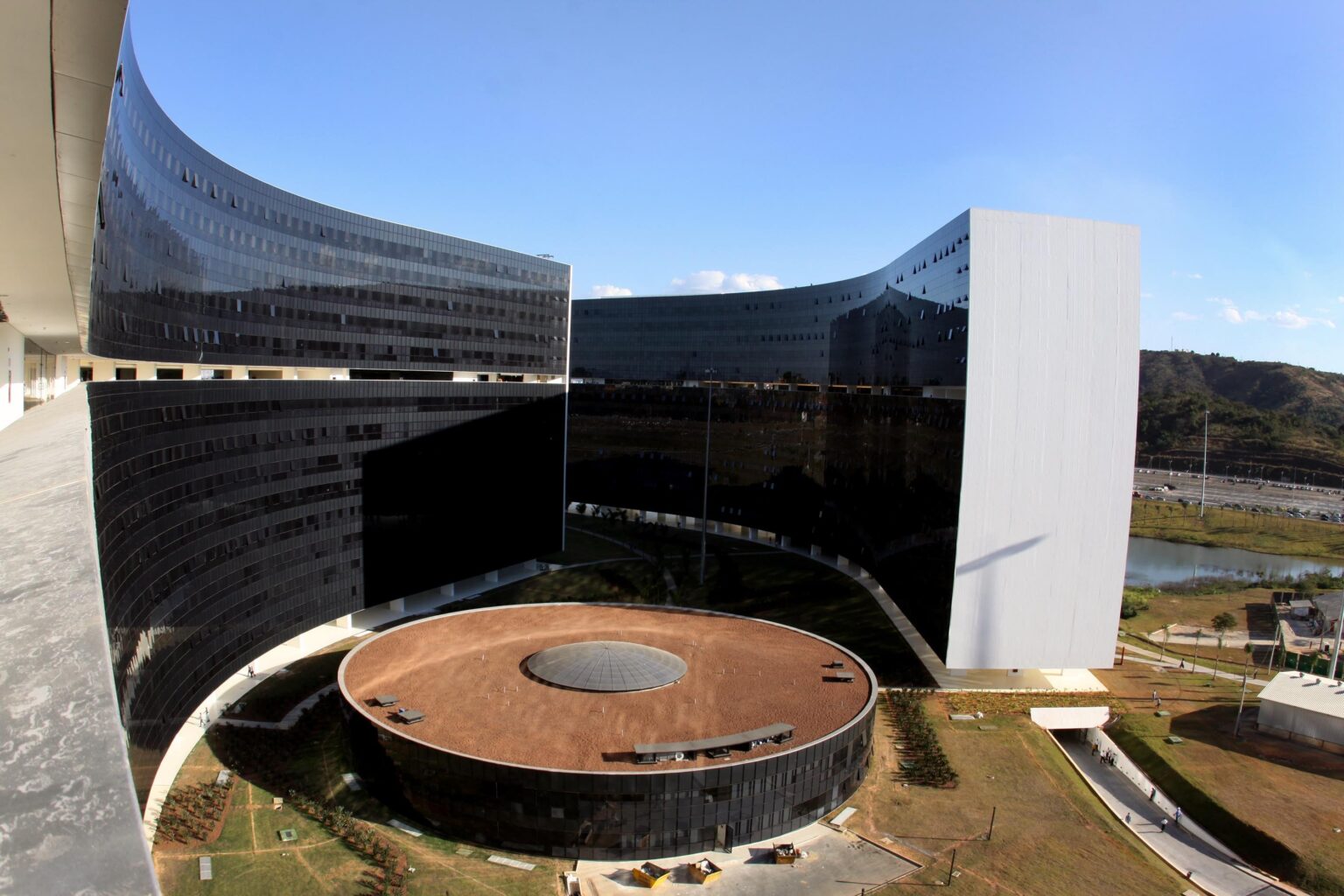 Governo de Minas Gerais Anuncia Reajuste Salarial de 5,4% para Servidores Governo de Minas Gerais Anuncia Reajuste Salarial de 5,4% para Servidores
