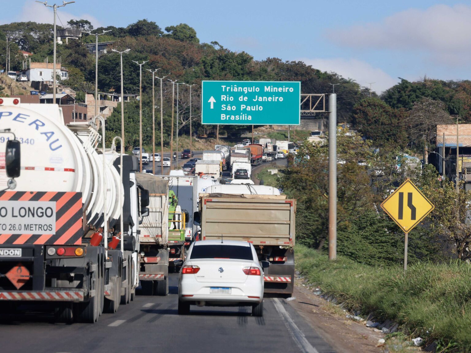 Governo de Minas Implementa Subsídio de R$ 0,60 no Diesel para Proteger Consumidores Governo de Minas Implementa Subsídio de R$ 0,60 no Diesel para Proteger Consumidores