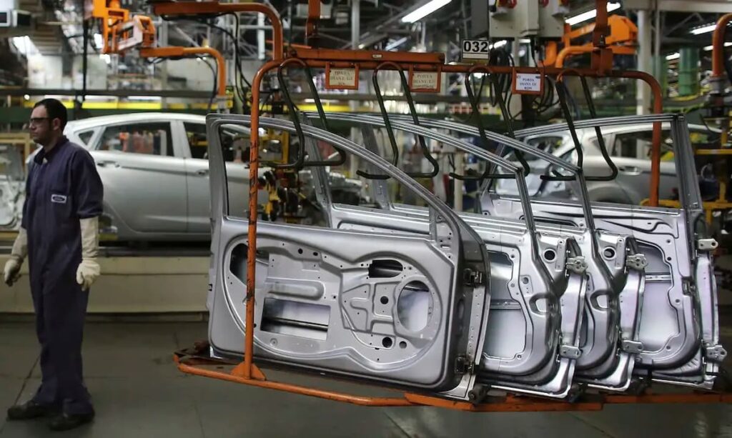 Queda no Faturamento da Indústria Mineira em Janeiro Alerta para Desafios em 2026 Queda no Faturamento da Indústria Mineira em Janeiro Alerta para Desafios em 2026