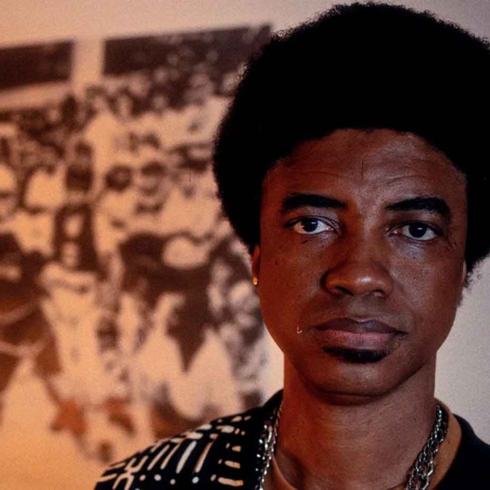Roger Deff Resgata a História do Hip-Hop em BH com Novo Livro Roger Deff Resgata a História do Hip-Hop em BH com Novo Livro