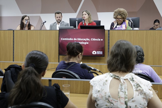 Assembleia Legislativa de Minas Gerais: Monitoramento do Plano Estadual de Educação Assembleia Legislativa de Minas Gerais: Monitoramento do Plano Estadual de Educação